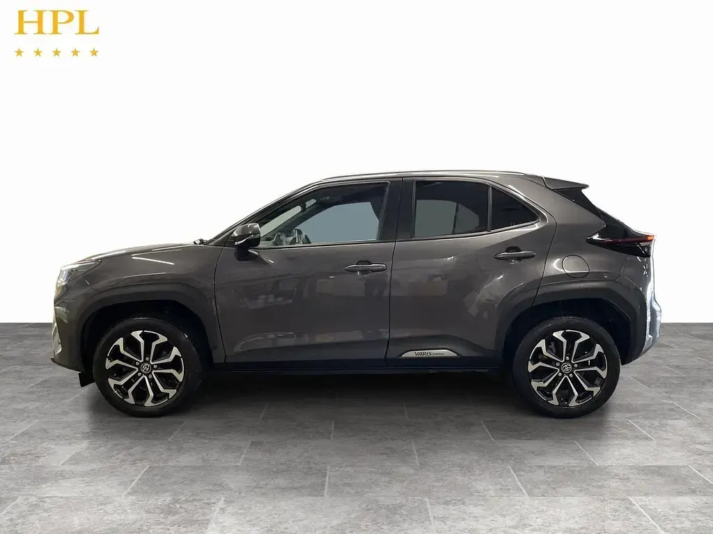 Used Toyota Yaris Cross Design 116 HP (85 kW) 2022 Grey SUV