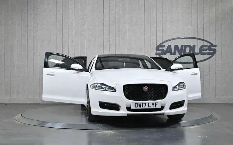 Used Jaguar XJ R-Sport 340 HP (250 kW) 2017 White Sedan