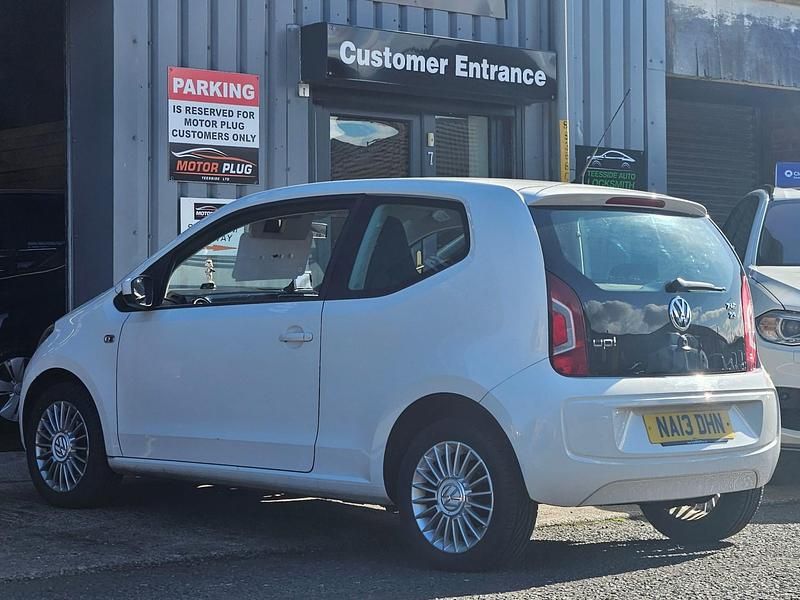 Used VW up! high up! 75 HP (55 kW) 2013 White Hatchback
