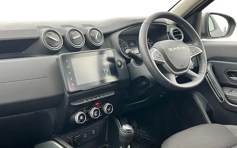 Usado Dacia Duster Journey 130 CV (95 kW) 2023 Gris SUV