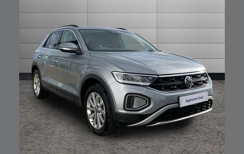 Used VW T-Roc Match 150 HP (110 kW) 2025 Silver SUV