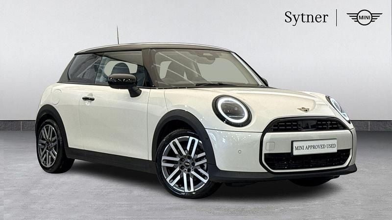 Used Mini Cooper Hatch 113 kW (154 HP) 2025 White Hatchback