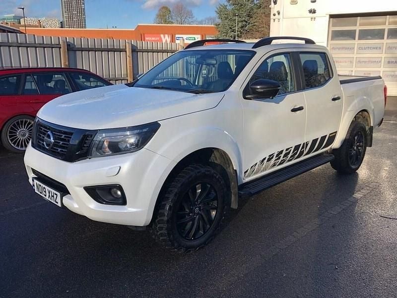 Używany Nissan Navara N-Guard 2019 Biały Pickup