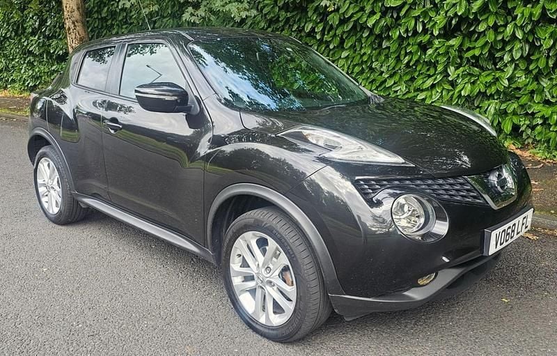 Black Used 2018 Nissan Juke N-Connecta SUV | £2,995 (Good price) - Image 1/3