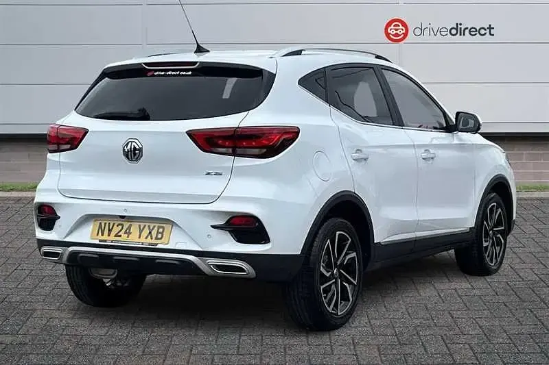 Usado MG ZS Exclusive 106 HP (77 kW) 2024 Branco SUV