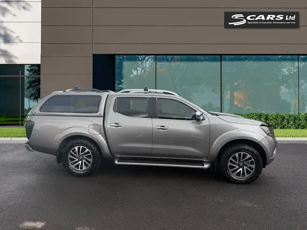 Used Nissan Navara Tekna 2017 Grey Pickup