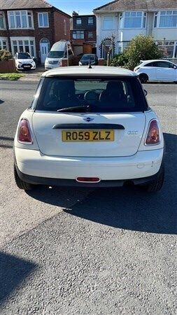 White Used 2009 Mini ONE Hatch Hatchback | £2,495 (Fair price) - Image 1/1