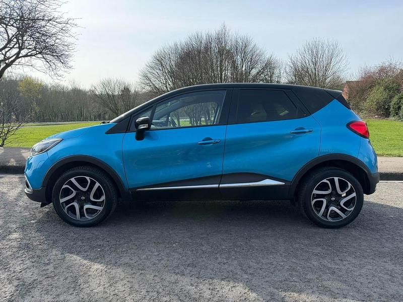 Used Renault Captur Dynamique 90 HP (66 kW) 2016 Blue SUV