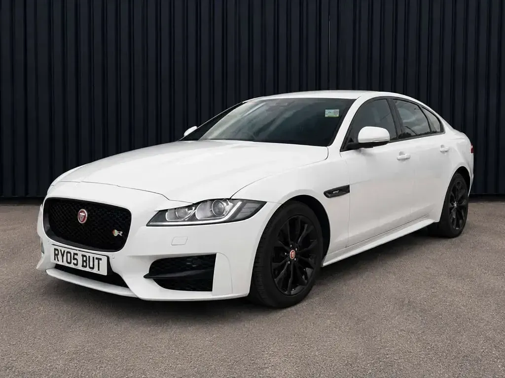 Used Jaguar XF R-Sport 2015 White Sedan