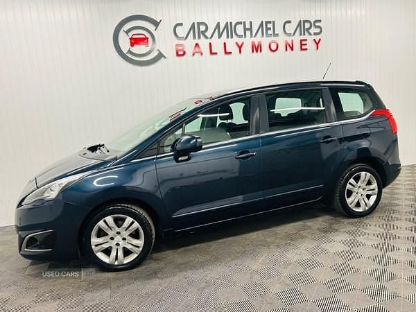 Blue Used 2015 Peugeot 5008 Active MPV | £4,950 (Good price) - Image 1/4