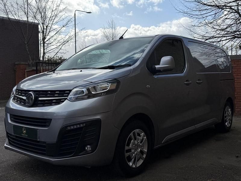 Used Vauxhall Vivaro Sportive 120 HP (88 kW) 2020 Grey MPV