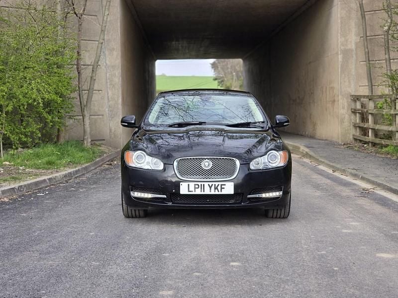 Used Jaguar XF Portfolio 240 HP (176 kW) 2011 Black Sedan