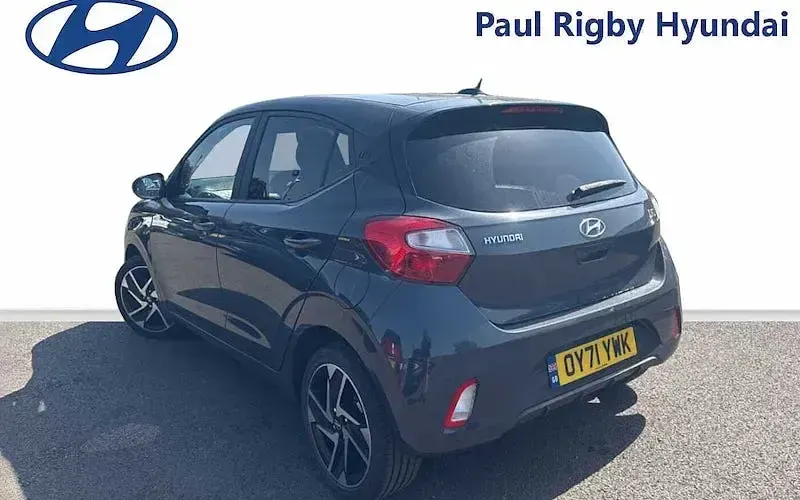 Used Hyundai i10 Premium 84 HP (61 kW) 2023 Hatchback