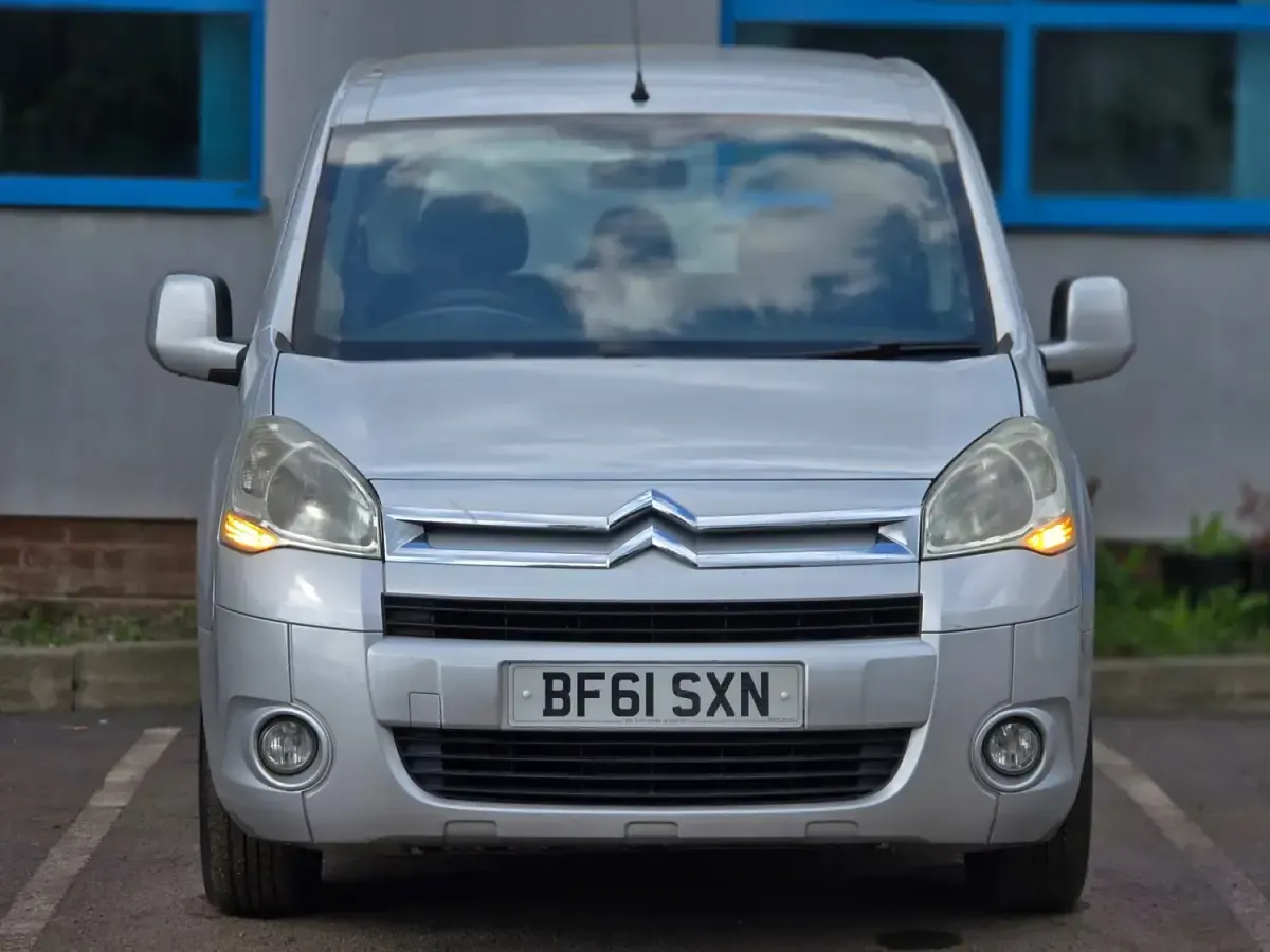 Używany Citroën Berlingo VTR Sport 2011 Srebrny Minivan