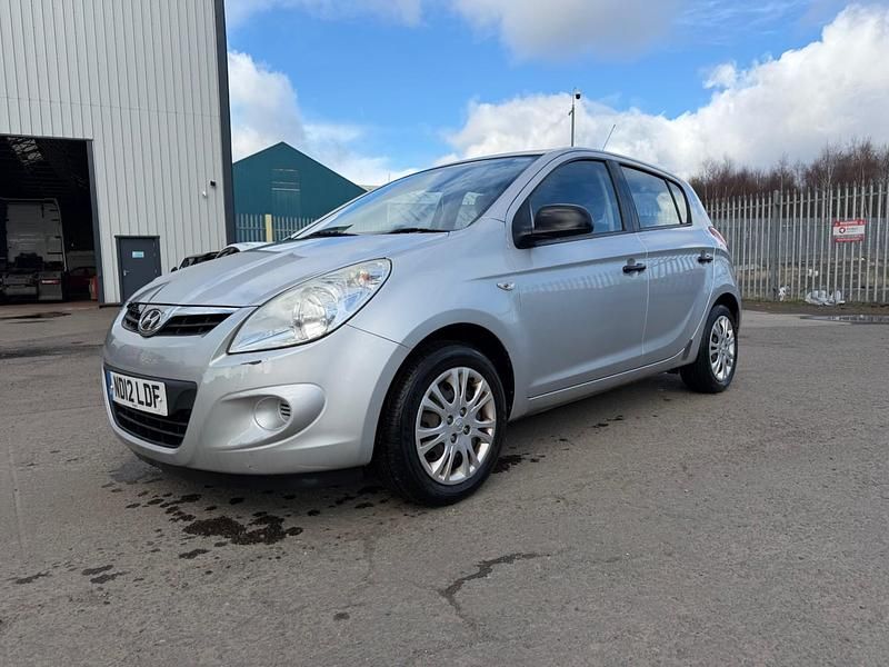 Used Hyundai i20 Classic 2012 Silver Hatchback