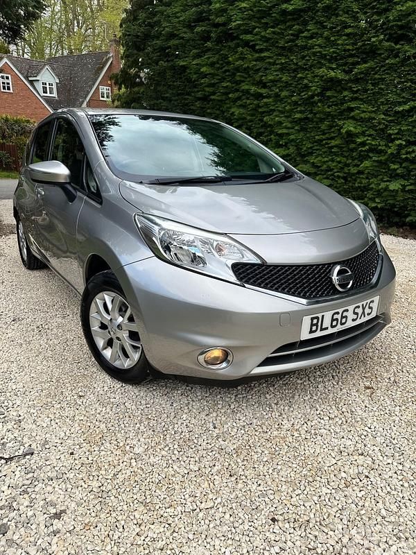 Używany Nissan Note Acenta Premium 80 KM (58 kW) 2016 Srebrny Hatchback