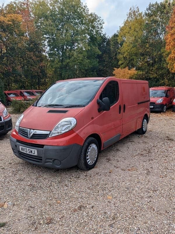 Red Used 2013 Vauxhall Vivaro Van | £3,500 (Good price) - Image 1/4