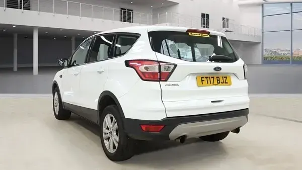 Used Ford Kuga Zetec 120 HP (88 kW) 2017 White SUV