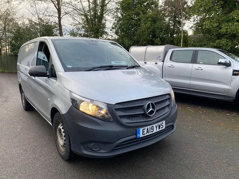 Begagnad Mercedes Vito 2019 Silver Van