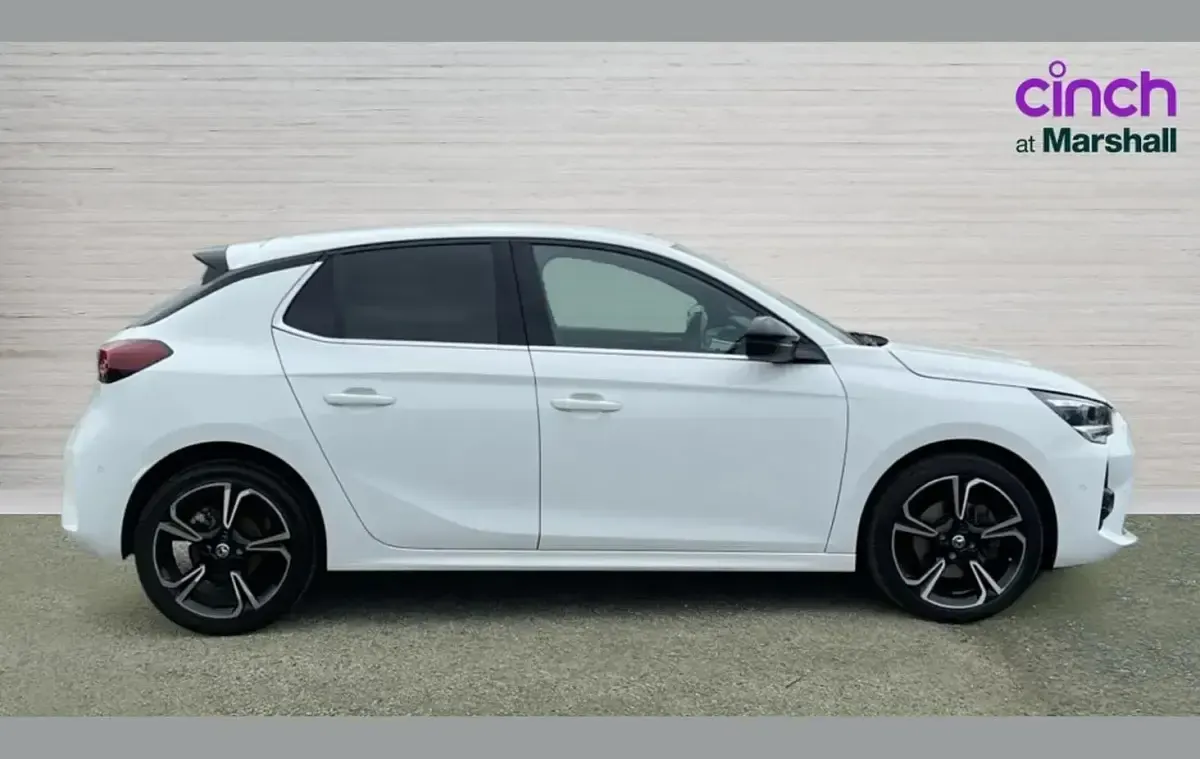 Used Vauxhall Corsa Ultimate 99 HP (72 kW) 2023 White Hatchback