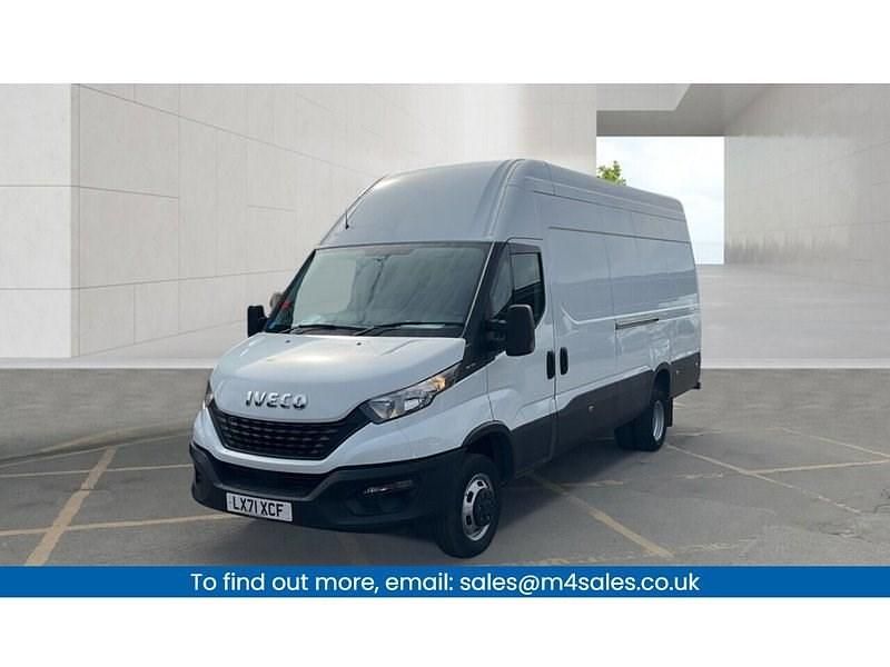 Begagnad Iveco Daily 180 HK (132 kW) 2021 Vit Cab