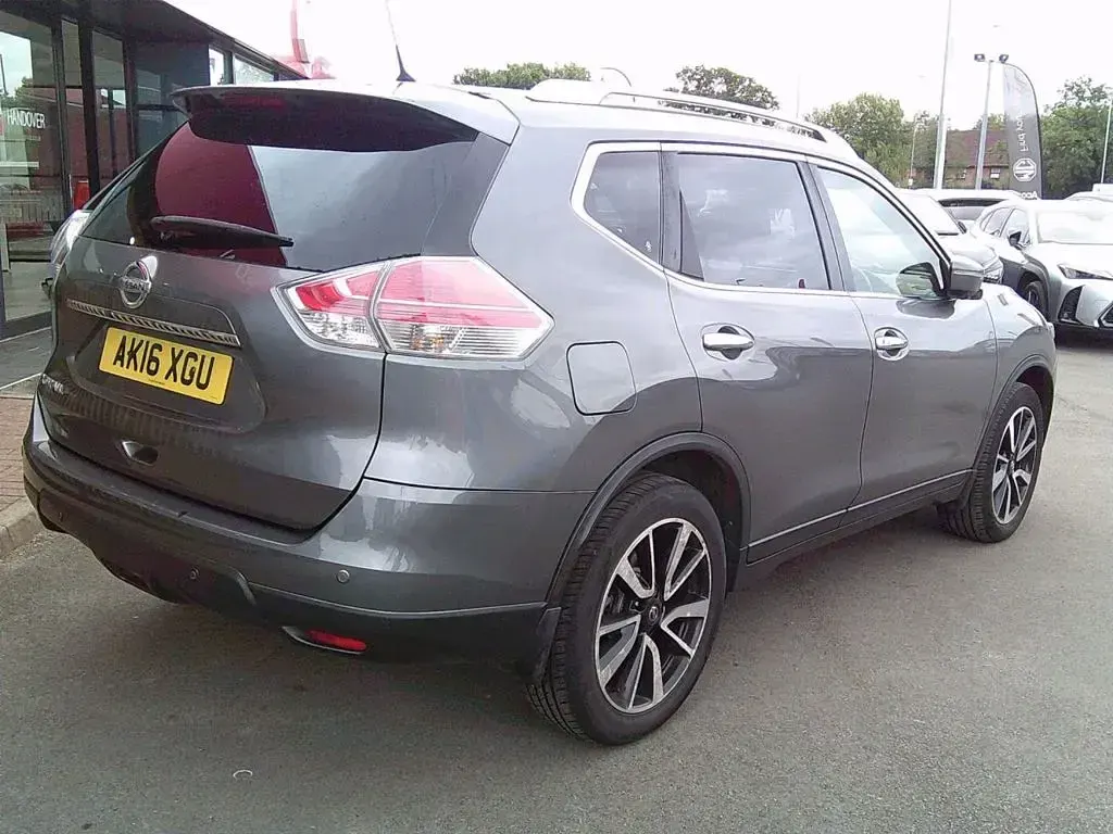 Used Nissan X-Trail N-TEC 130 HP (95 kW) 2016 Grey SUV