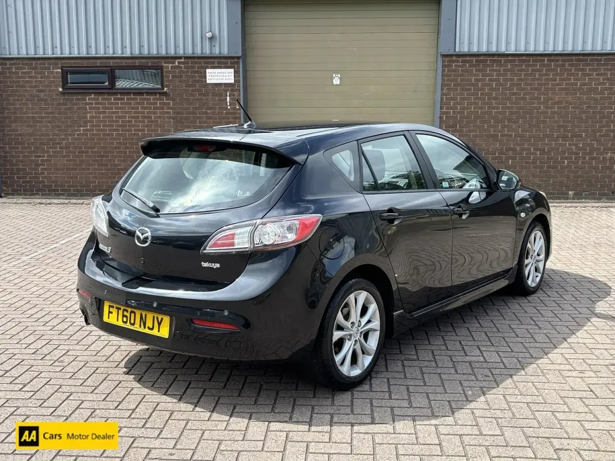Used Mazda 3 105 HP (77 kW) 2011 Black Hatchback