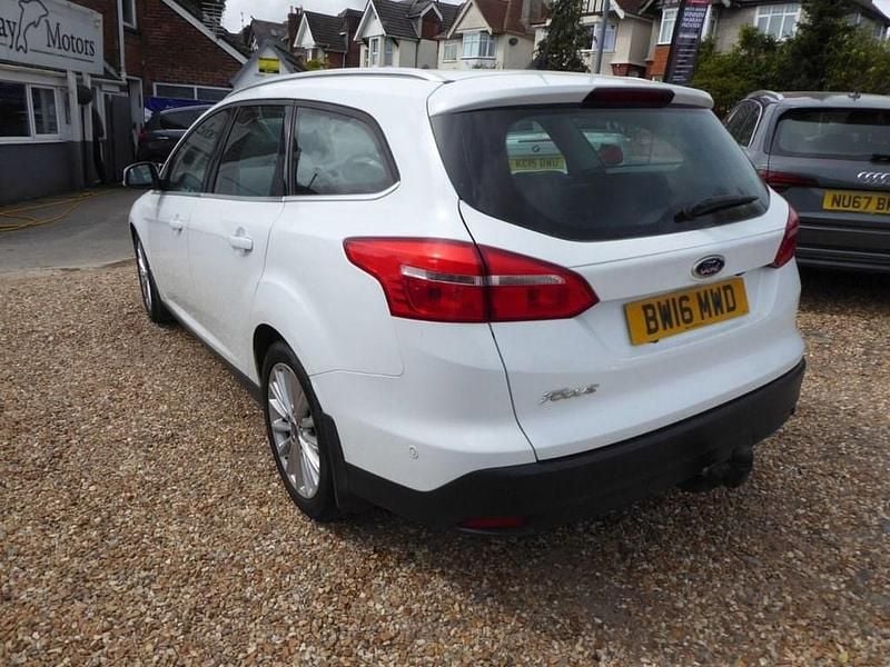 Used Ford Focus Titanium X 120 HP (88 kW) 2016 White Estate