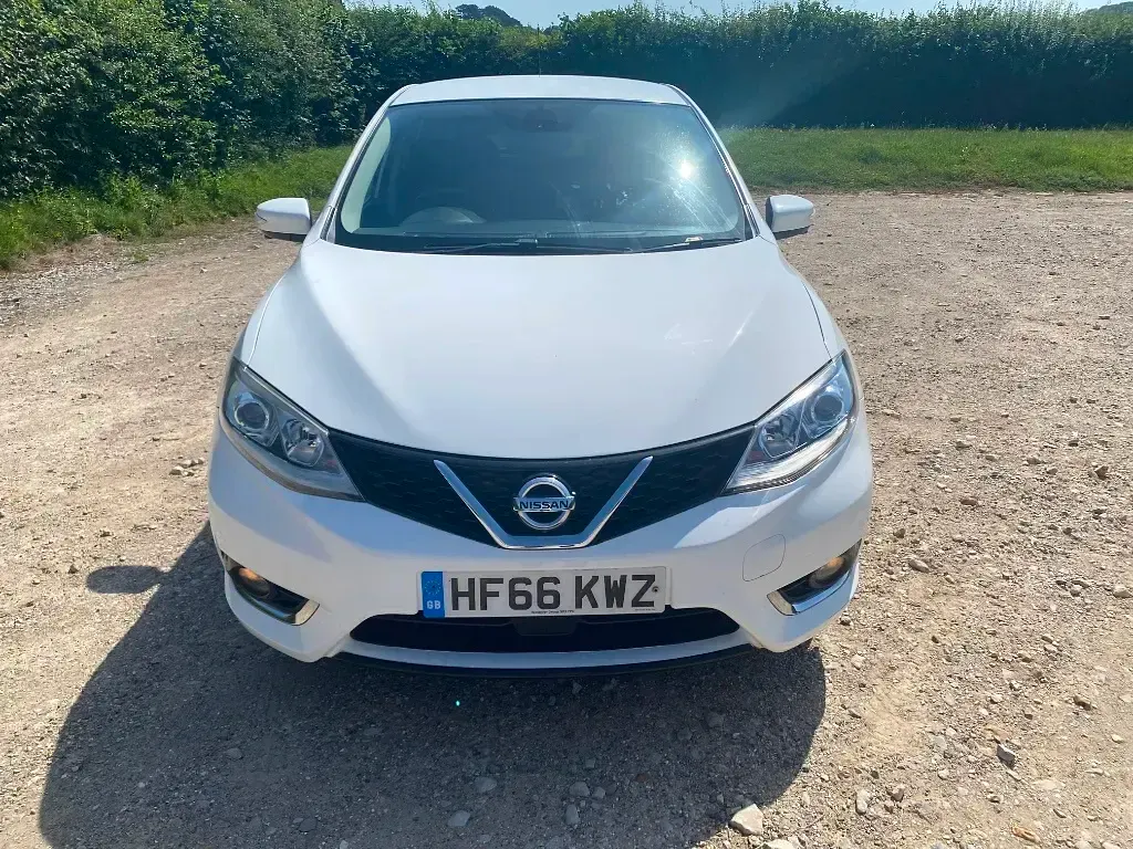 Used Nissan Pulsar Tekna 2016 White Hatchback