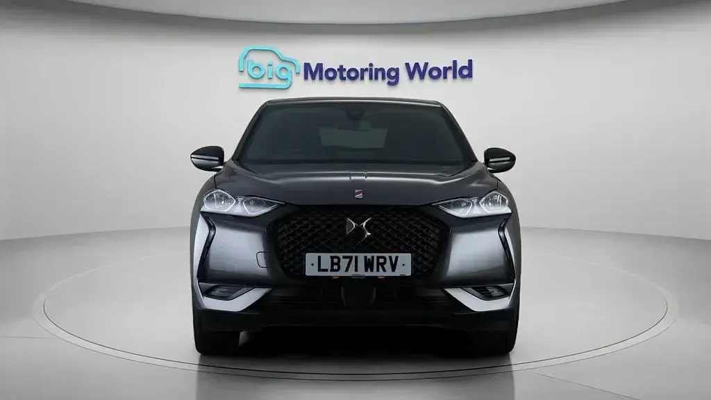 Usado DS Automobiles DS3 Crossback Performance 130 HP (95 kW) 2021 Cinzento SUV