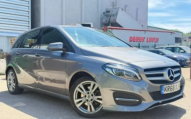 Used Mercedes B180 Exclusive 122 HP (89 kW) 2018 Hatchback