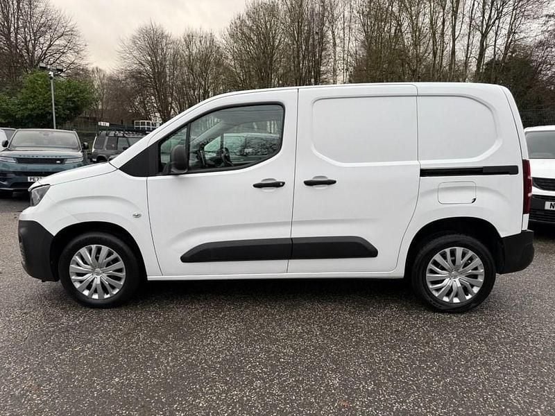 Used Peugeot Partner 131 HP (96 kW) 2020 White MPV