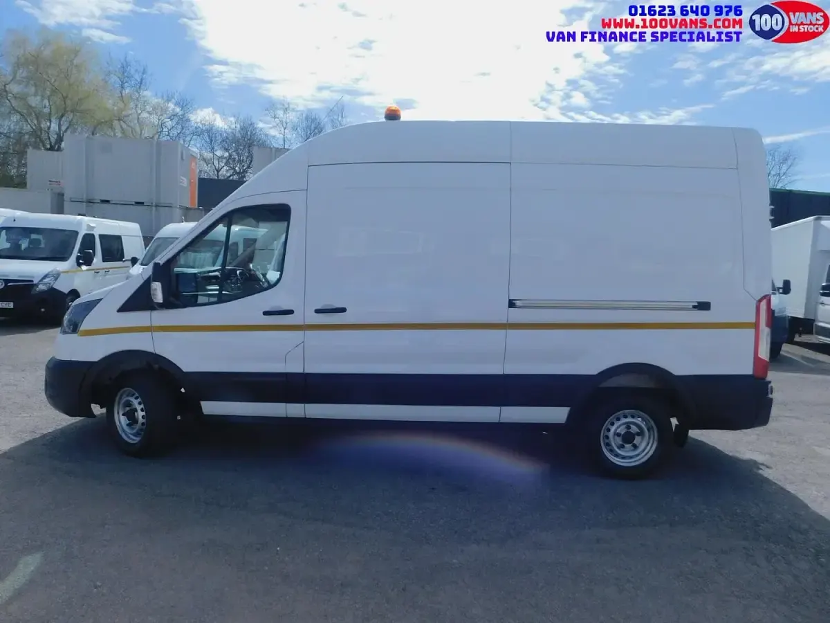 Used Ford Transit 130 HP (95 kW) 2022 White Van