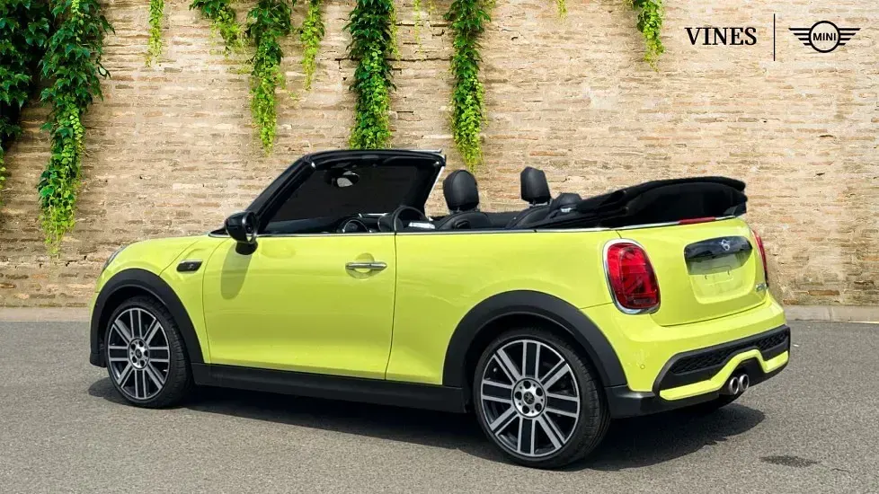 Used Mini Cooper S Cabriolet Exclusive 178 HP (130 kW) 2022 Yellow Cabriolet