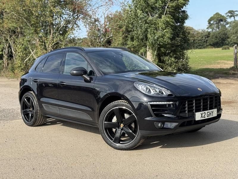 Black Used 2015 Porsche Macan SUV | £26,495 (Fair price) - Image 1/4