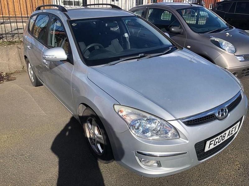 Used Hyundai i30 Comfort 2008 Silver metallic Estate