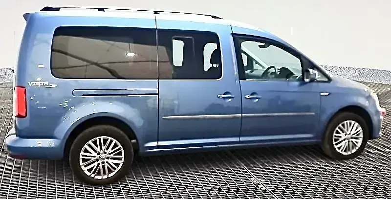 Begagnad VW Caddy Life 2019 Blå Minibuss