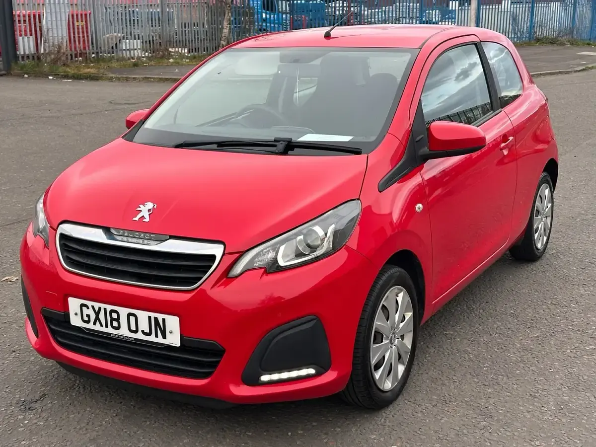 Używany Peugeot 108 Active 72 KM (52 kW) 2018 Czerwony Hatchback