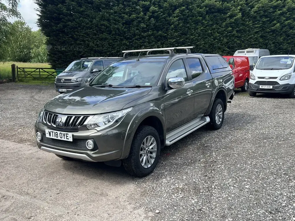 Used Mitsubishi L200 2018 Green Pickup