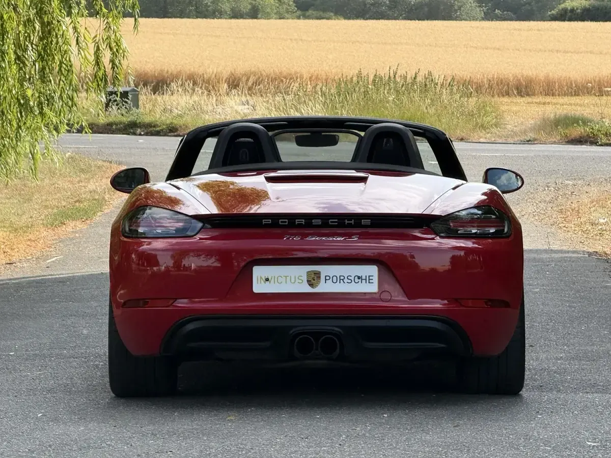 Used Porsche 718 Boxster 300 HP (220 kW) 2017 Red Cabriolet