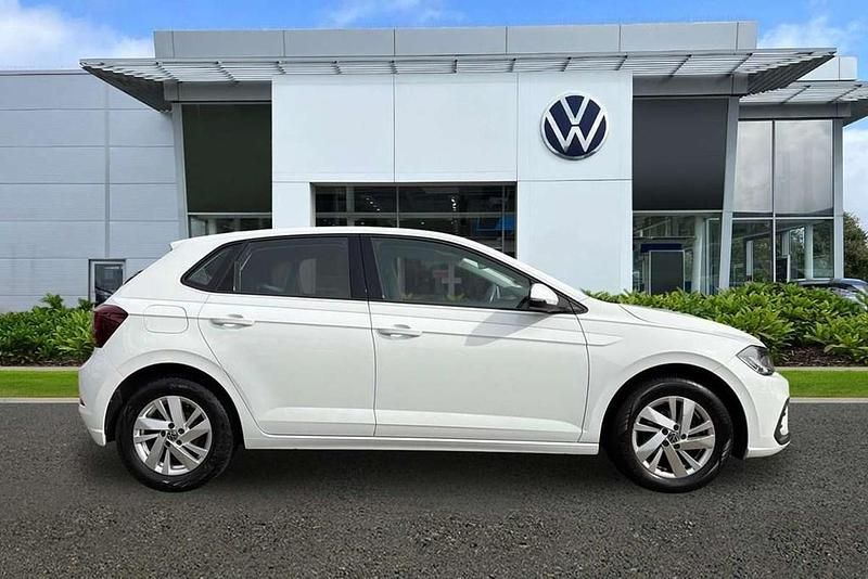 Used VW Polo Life 95 HP (69 kW) 2022 White Hatchback