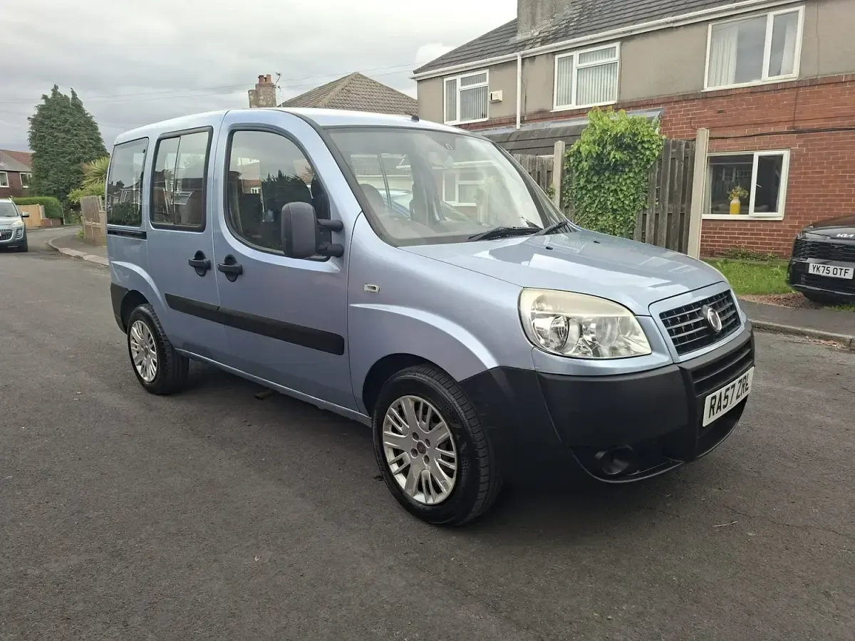 Used Fiat Doblò Active 2008 Blue MPV