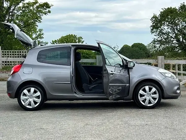 Used Renault Clio GT-Line 2011 Grey Hatchback