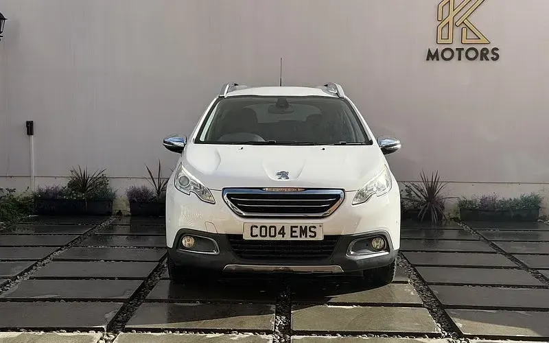 Used Peugeot 2008 Crossway 82 HP (60 kW) 2015 White SUV