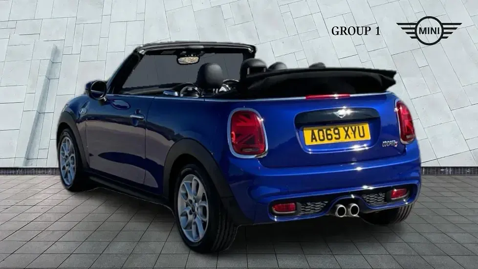 Używany Mini Cooper S Classic 189 KM (139 kW) 2019 Niebieski Hatchback