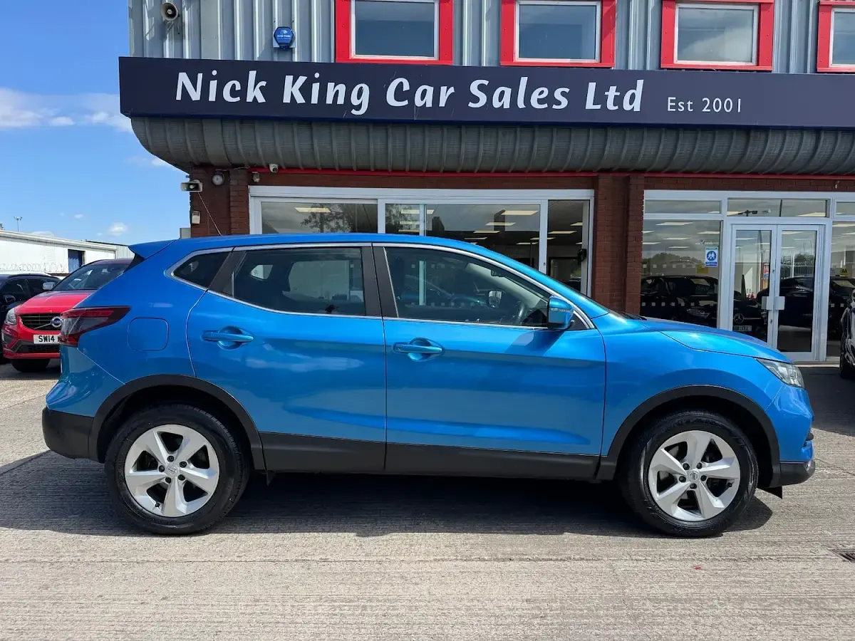 Used Nissan Qashqai Acenta 2018 Blue SUV