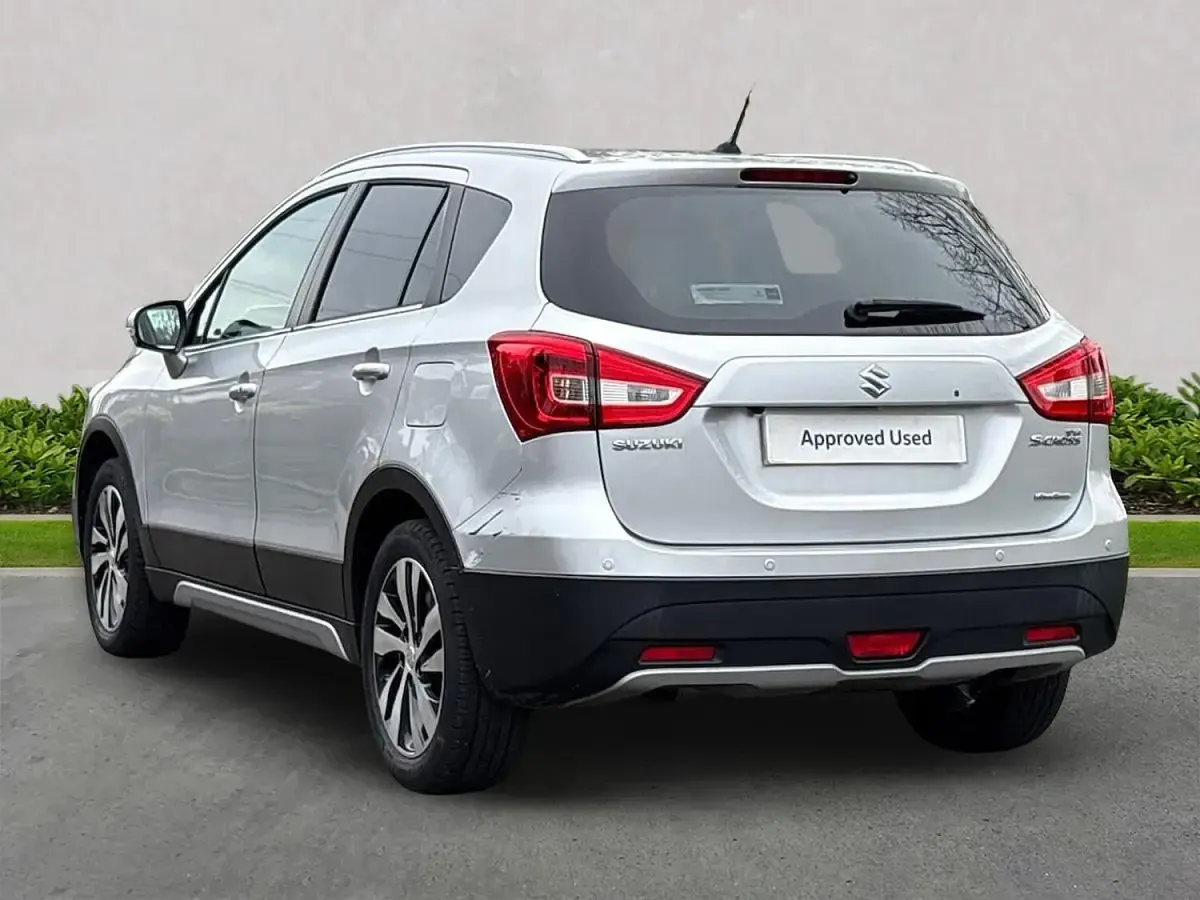 Used Suzuki SX4 SZ-T 111 HP (81 kW) 2018 Silver Hatchback