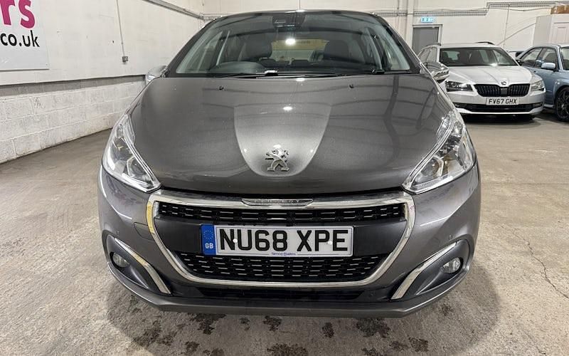 Used Peugeot 208 82 HP (60 kW) 2018 Grey Hatchback
