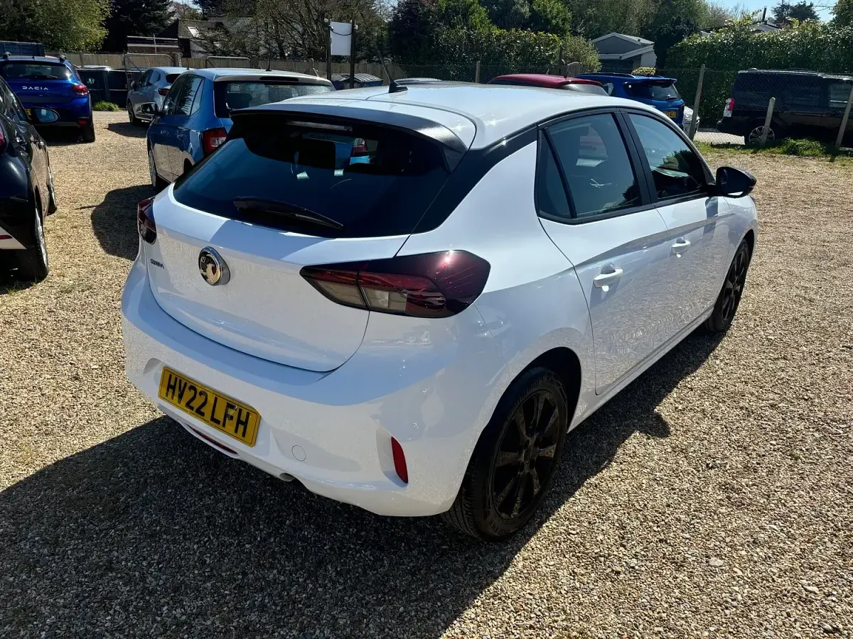 Used Vauxhall Corsa Edition 75 HP (55 kW) 2022 White Hatchback
