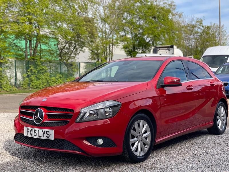 Used Mercedes A180 SE 2015 Red Hatchback